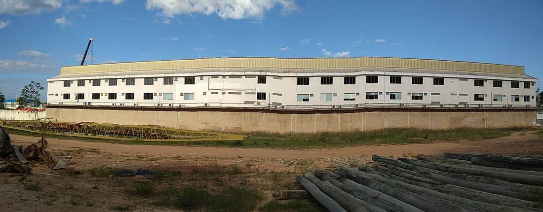 Base de empresa offshore em Macaé — fachada