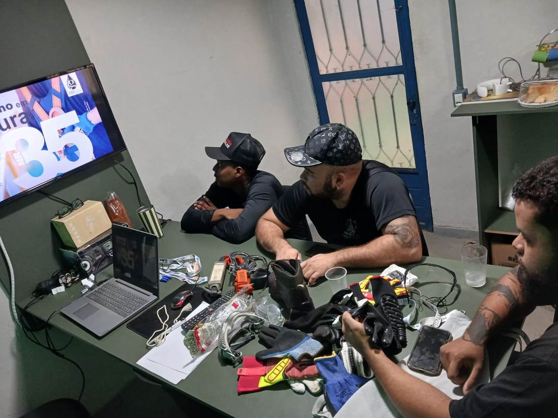 Equipe Norte Sun em treinamento técnico